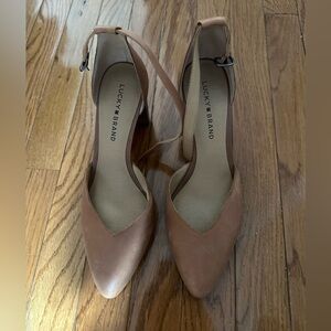 Never worn lucky brand tan heels